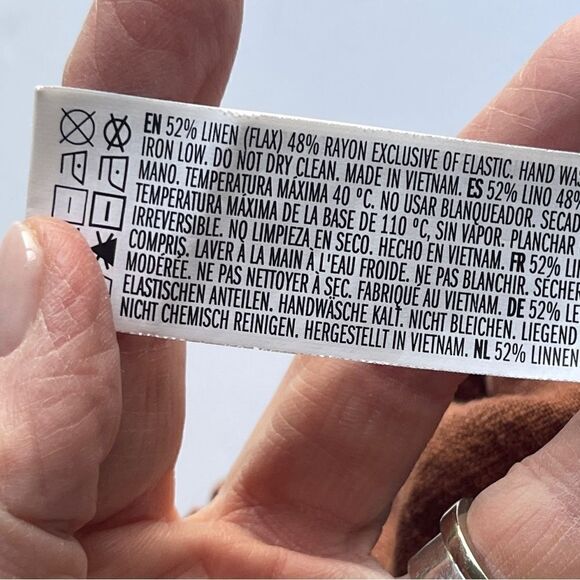 Forever 21 Rust Brown Linen Blend Cuffed Shorts‎ - Picture 4 of 7